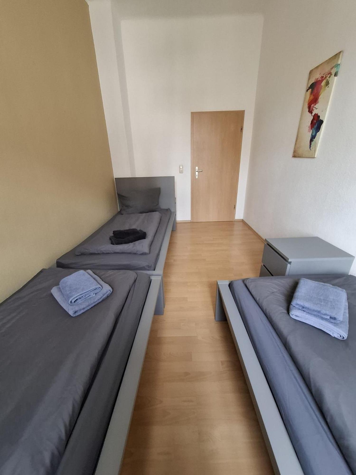 Altbauwohnung Direkt An Der Karli Mit Balkon - Netflix Inklusive Leipzig Luaran gambar