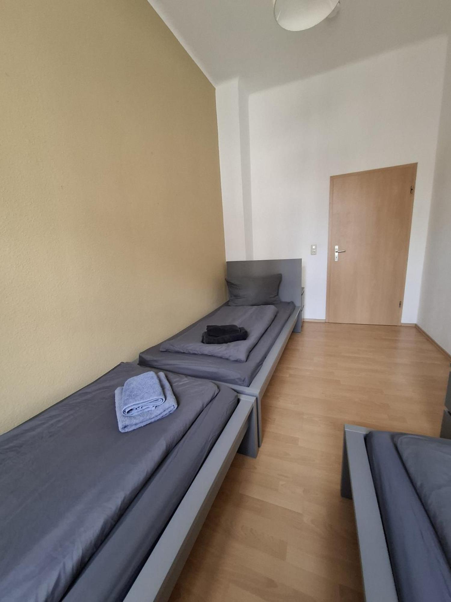 Altbauwohnung Direkt An Der Karli Mit Balkon - Netflix Inklusive Leipzig Luaran gambar